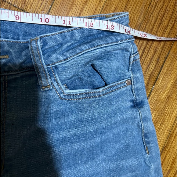 a.n.a Women's  Blue High-Rise Wide Leg Crop Jeans, size 6 - Picture 5 of 8